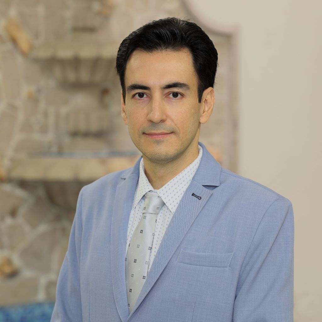 Mtro. César Rodríguez García